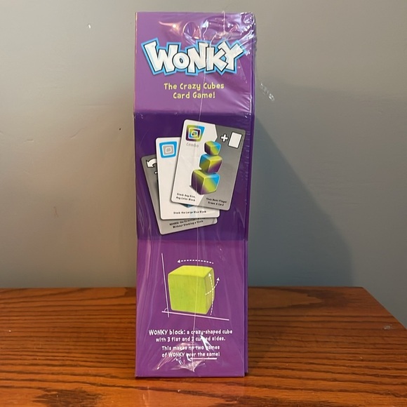 WONKY Crazy Cubes & Card GAME USAopoly Skill Family Fun Building Stack Brand NEW - Picture 2 of 5